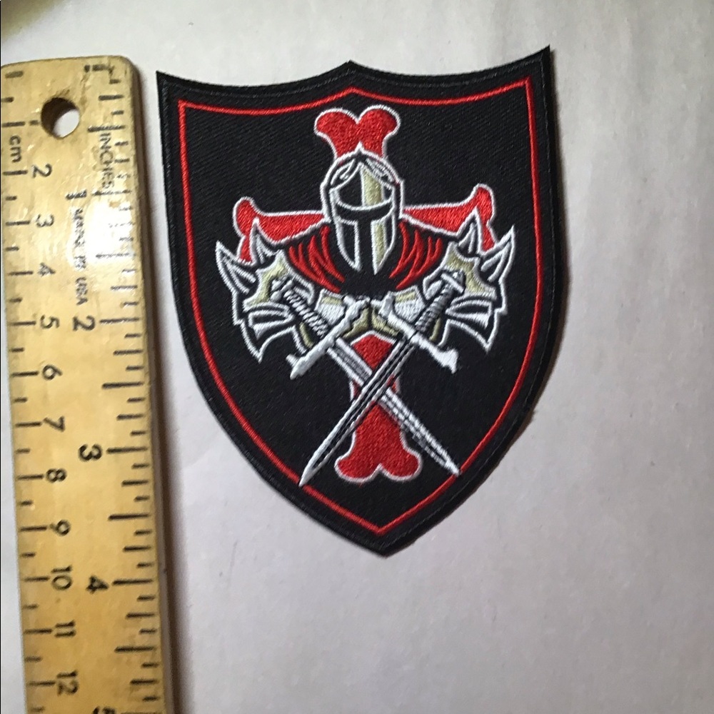 Medieval knight iron on patch - Picture 2 of 2